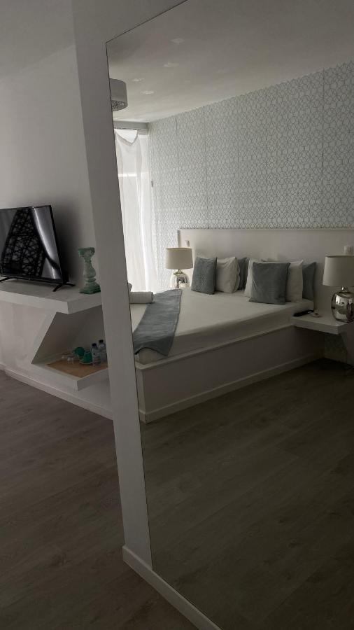 Brandao House Hostel Caparica Luaran gambar