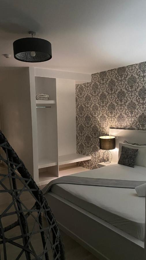Brandao House Hostel Caparica Luaran gambar