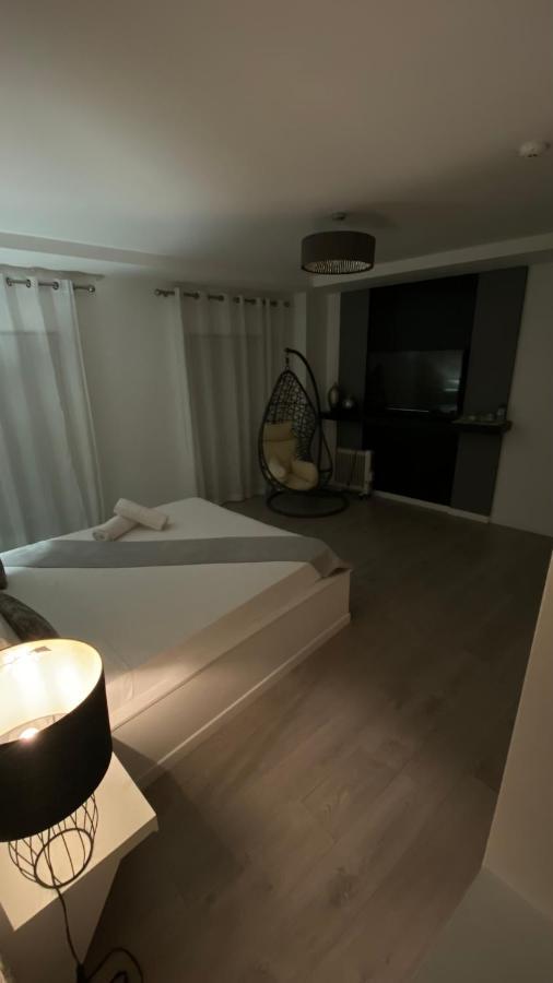 Brandao House Hostel Caparica Luaran gambar